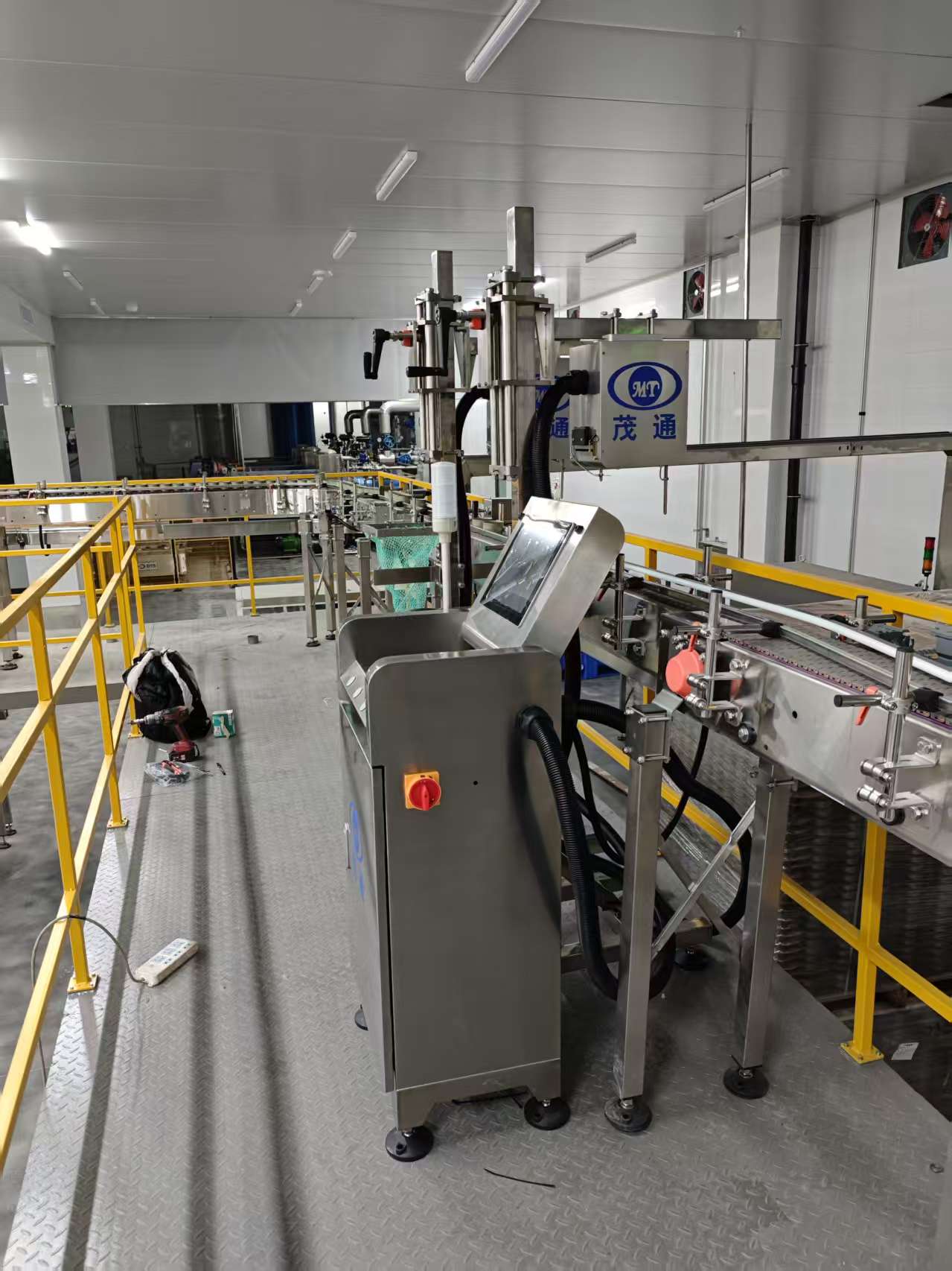 Inspeksi Visual Kaleng Kosong